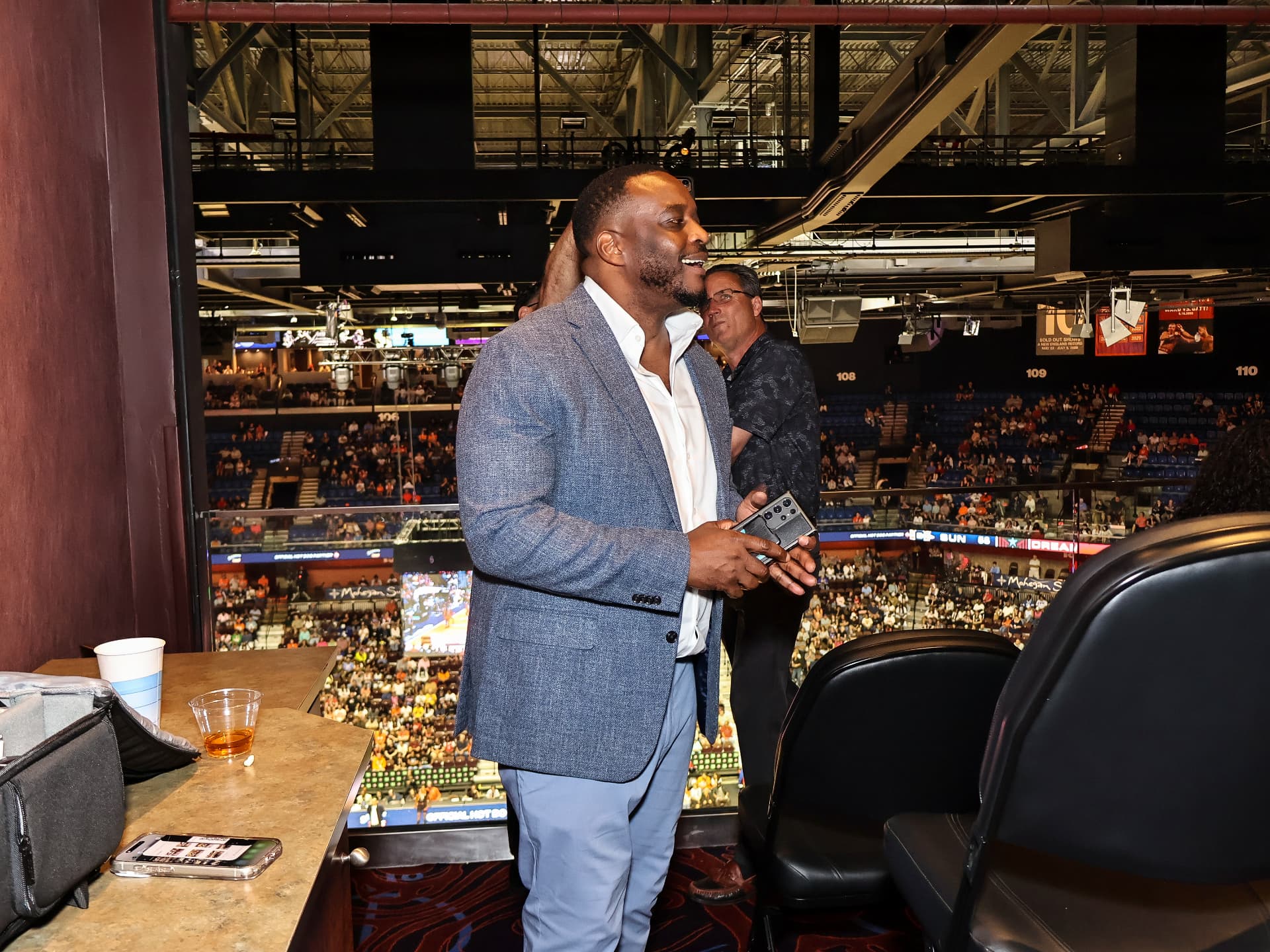 Courtside Connect at Mohegan Sun Arena