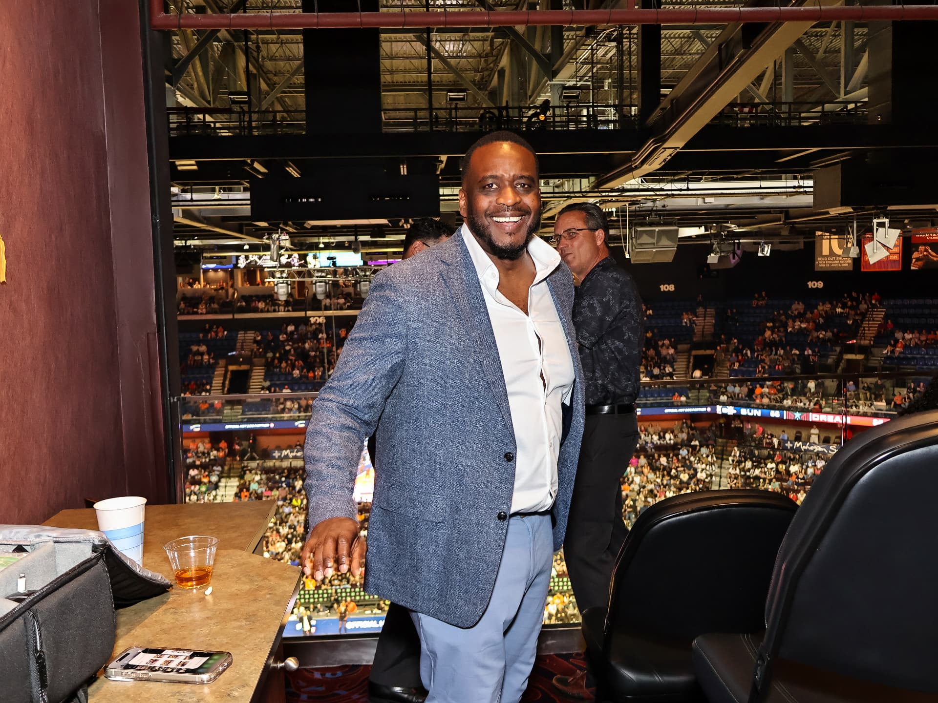 Courtside Connect at Mohegan Sun Arena